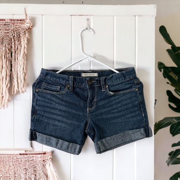 Bullhead Pants - Womans/Juniors Bullhead Denim cuffed Jean Shorts Size 1 24” Waist
